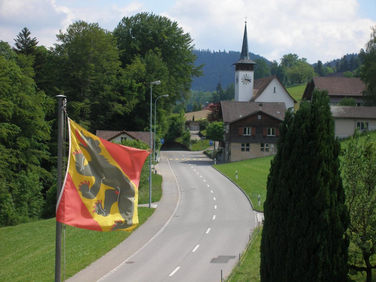 Gasthof Roessli Wyssachen Экстерьер фото
